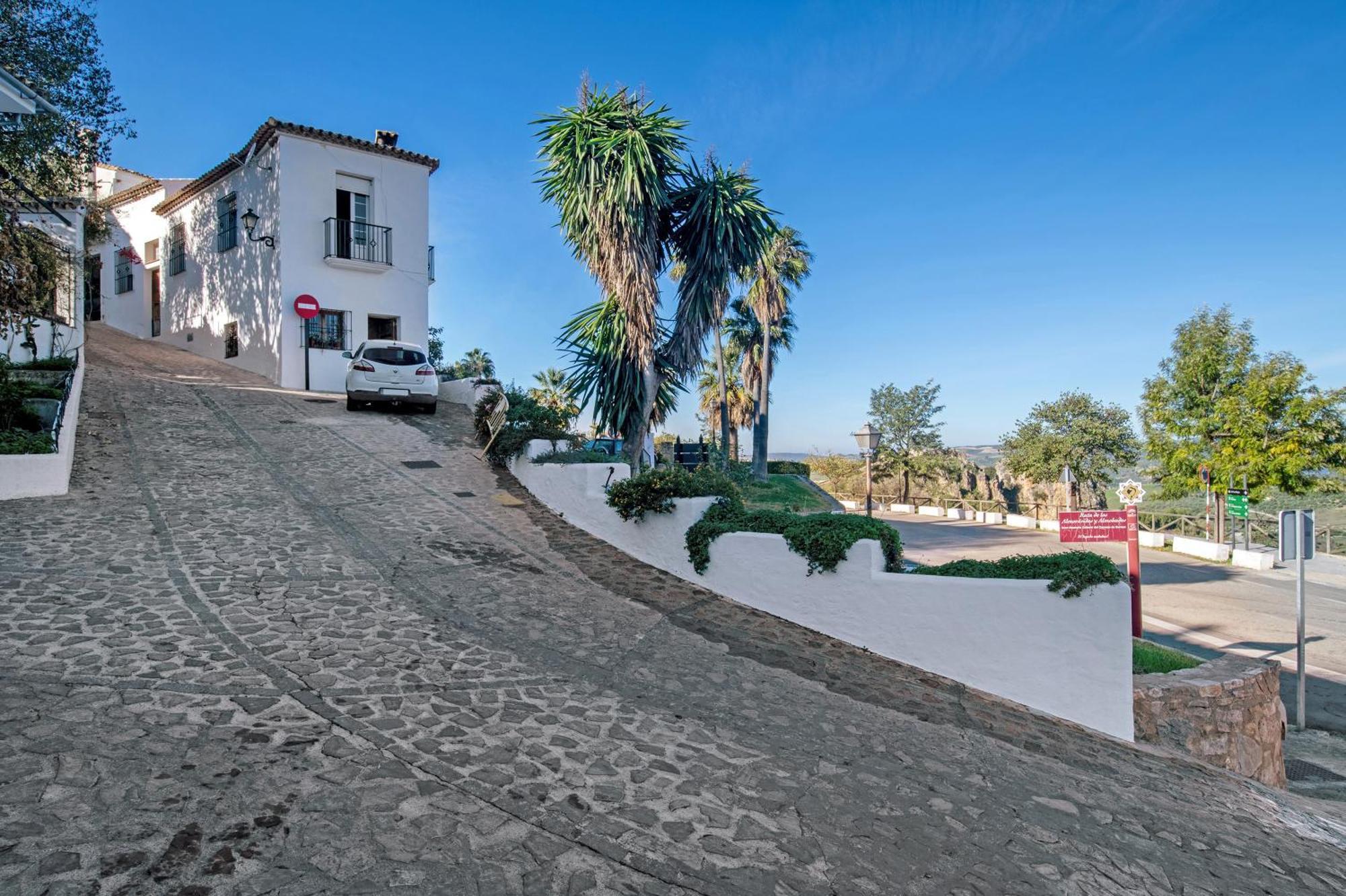 Casa Alucema Guest House Zahara De La Sierra Exterior photo